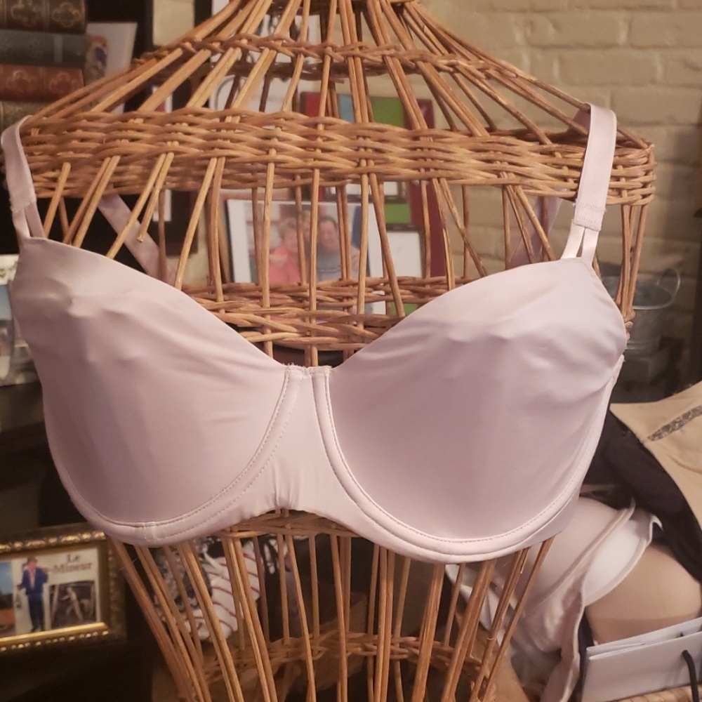 Smoothing bra